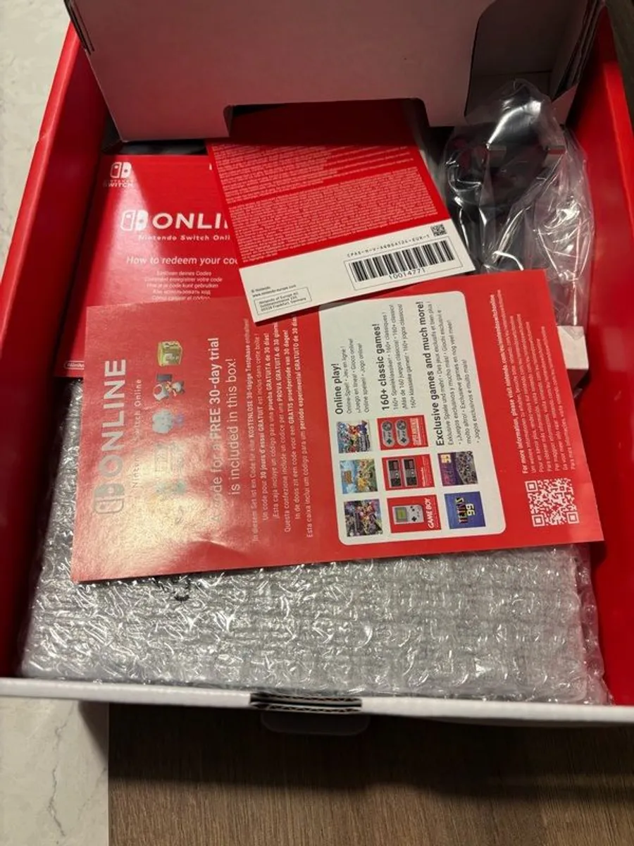 Nintendo Switch Neon (new) Brand New - Image 3