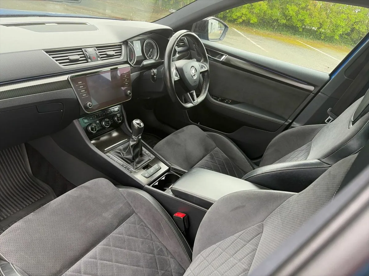 Skoda Superb SPORTLINE 2.0TDI 150HP MANUAL - Image 2