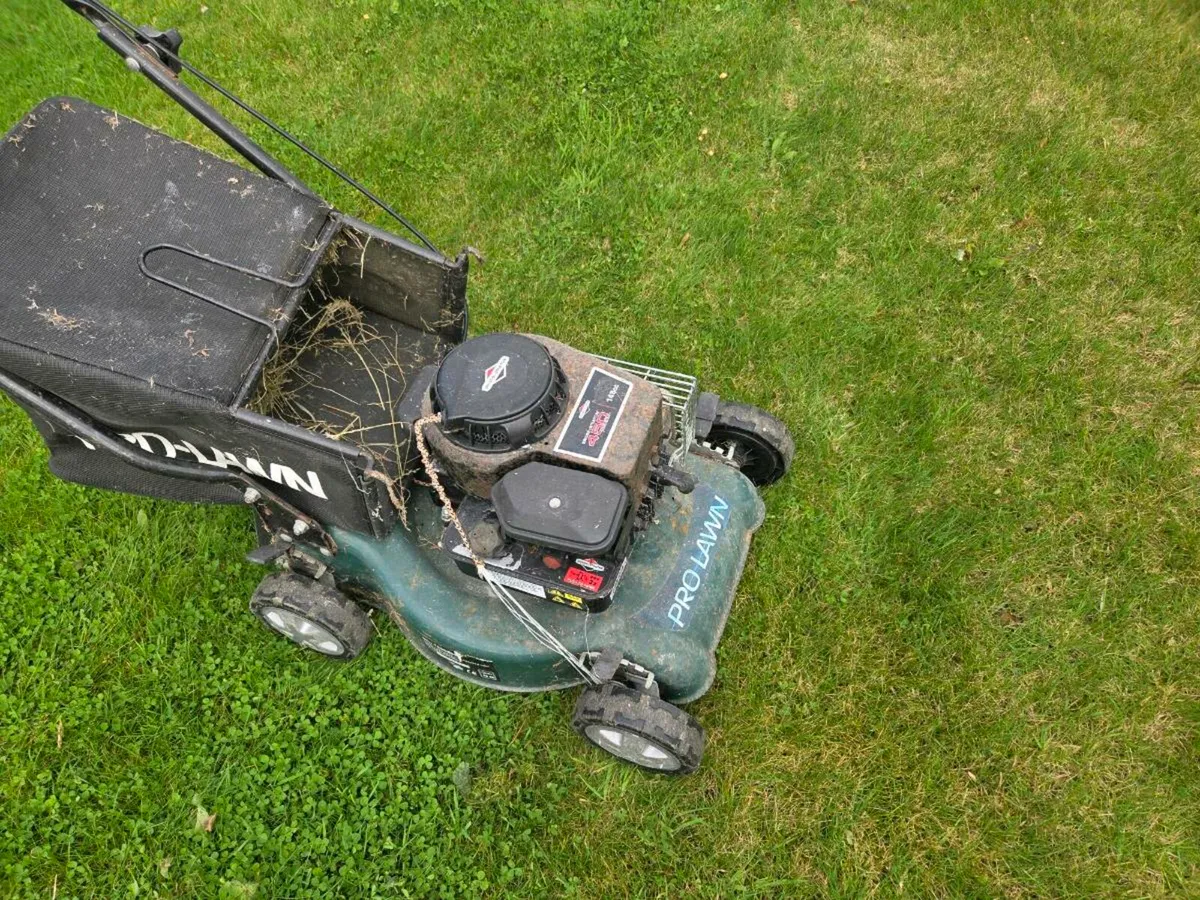 Lawnmower. First 25 euro - Image 1