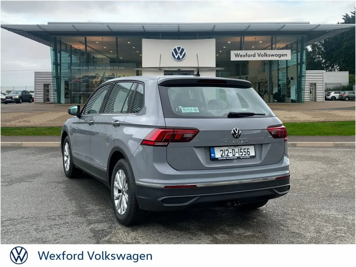 Volkswagen Tiguan 2.0TDI 122HP MANUAL - Image 4