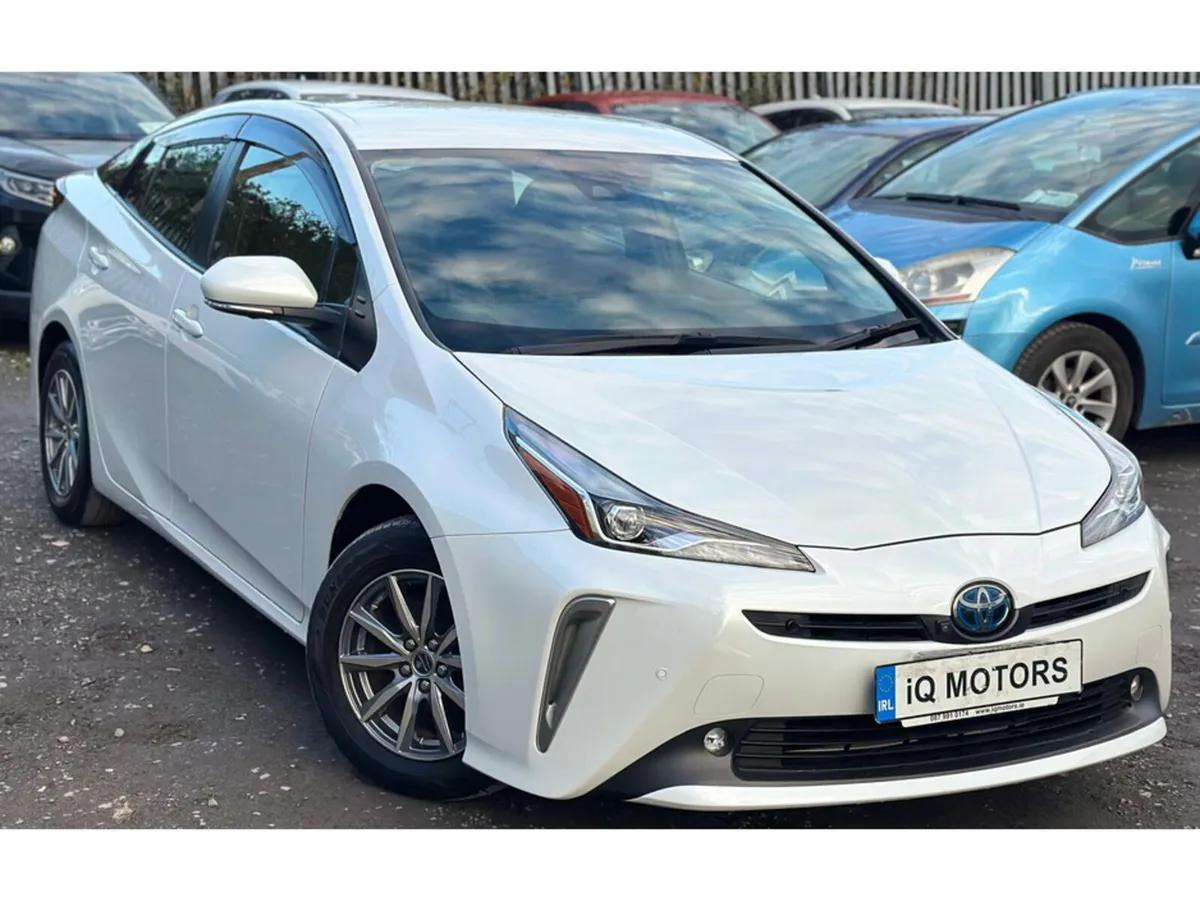 Toyota Prius 1.8 Automatic LOW Mileage High Spec F - Image 1