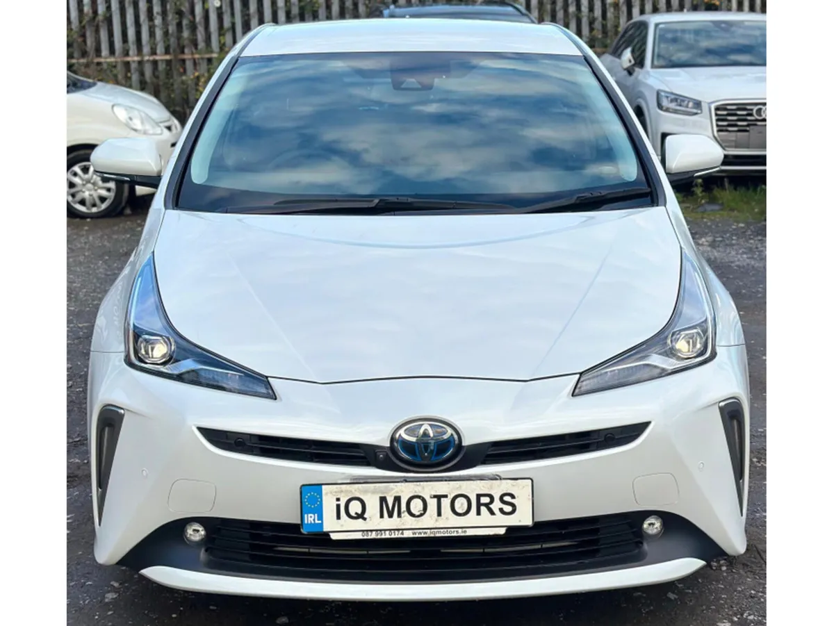 Toyota Prius 1.8 Automatic LOW Mileage High Spec F - Image 2