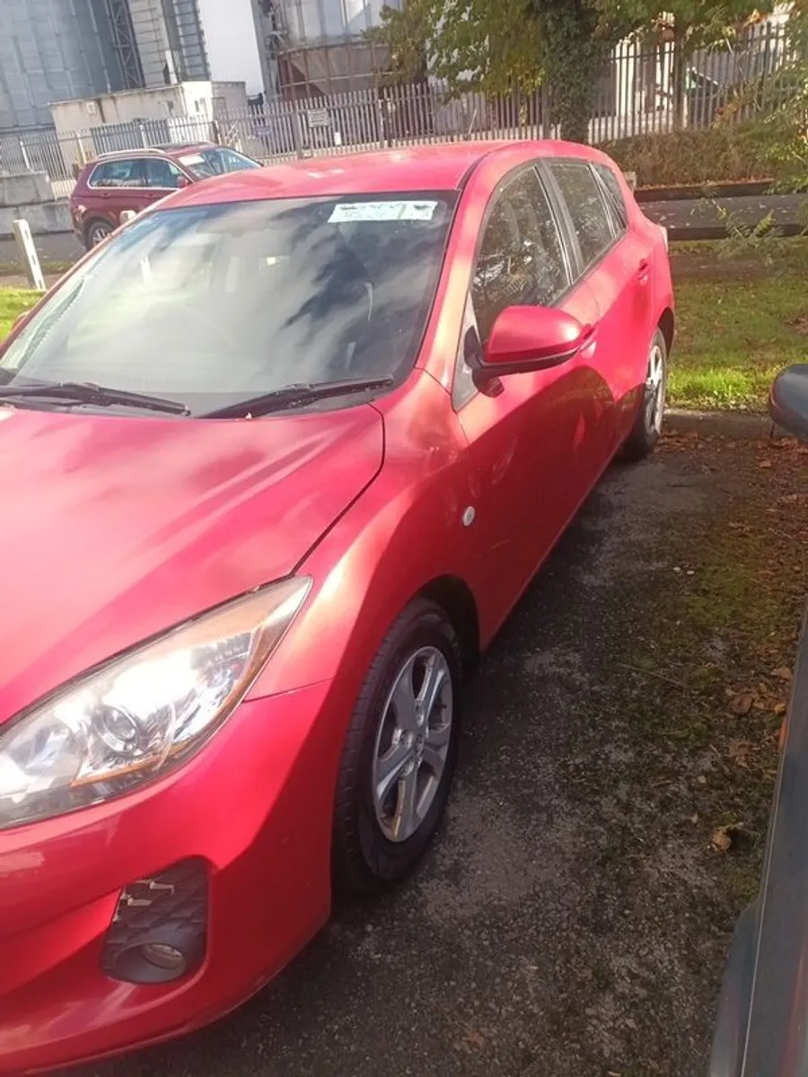 2012 Mazda Mazda3 - Image 3