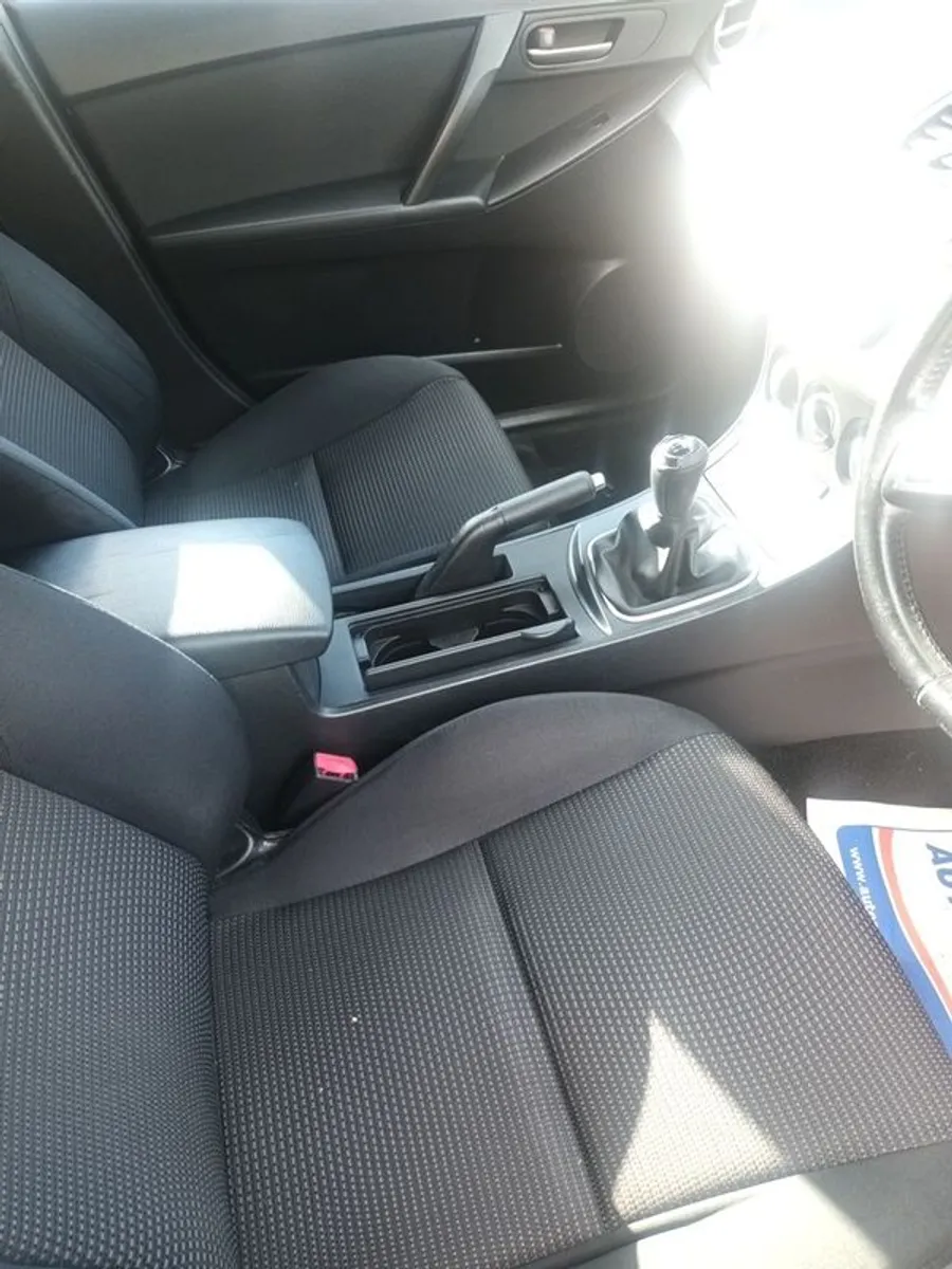 2012 Mazda Mazda3 - Image 4