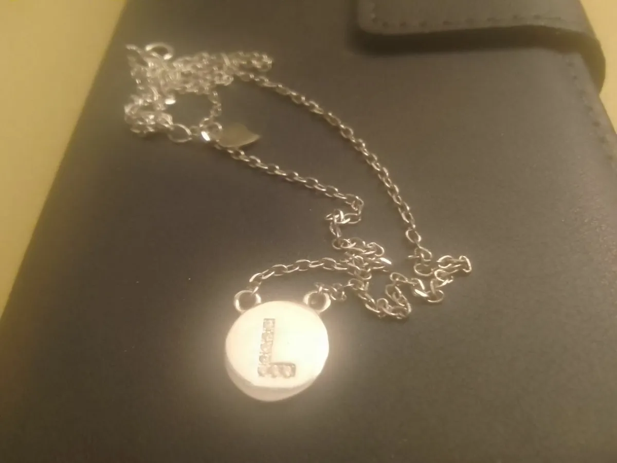 Sterling silver L initial round cz pendant 18"new - Image 3
