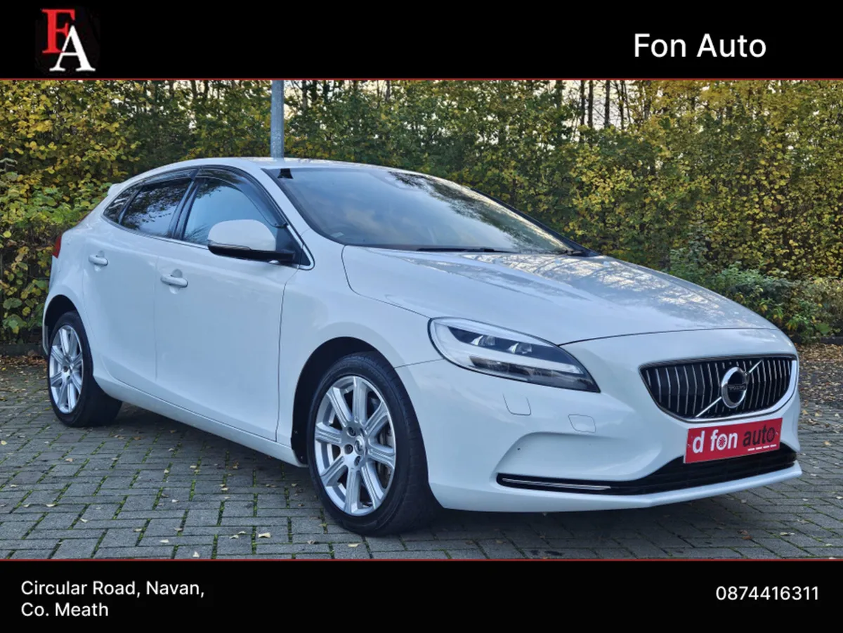 Volvo V40 2.0 DIESEL AUTOMATIC D4 MOMEMTUM HATCHBA - Image 1