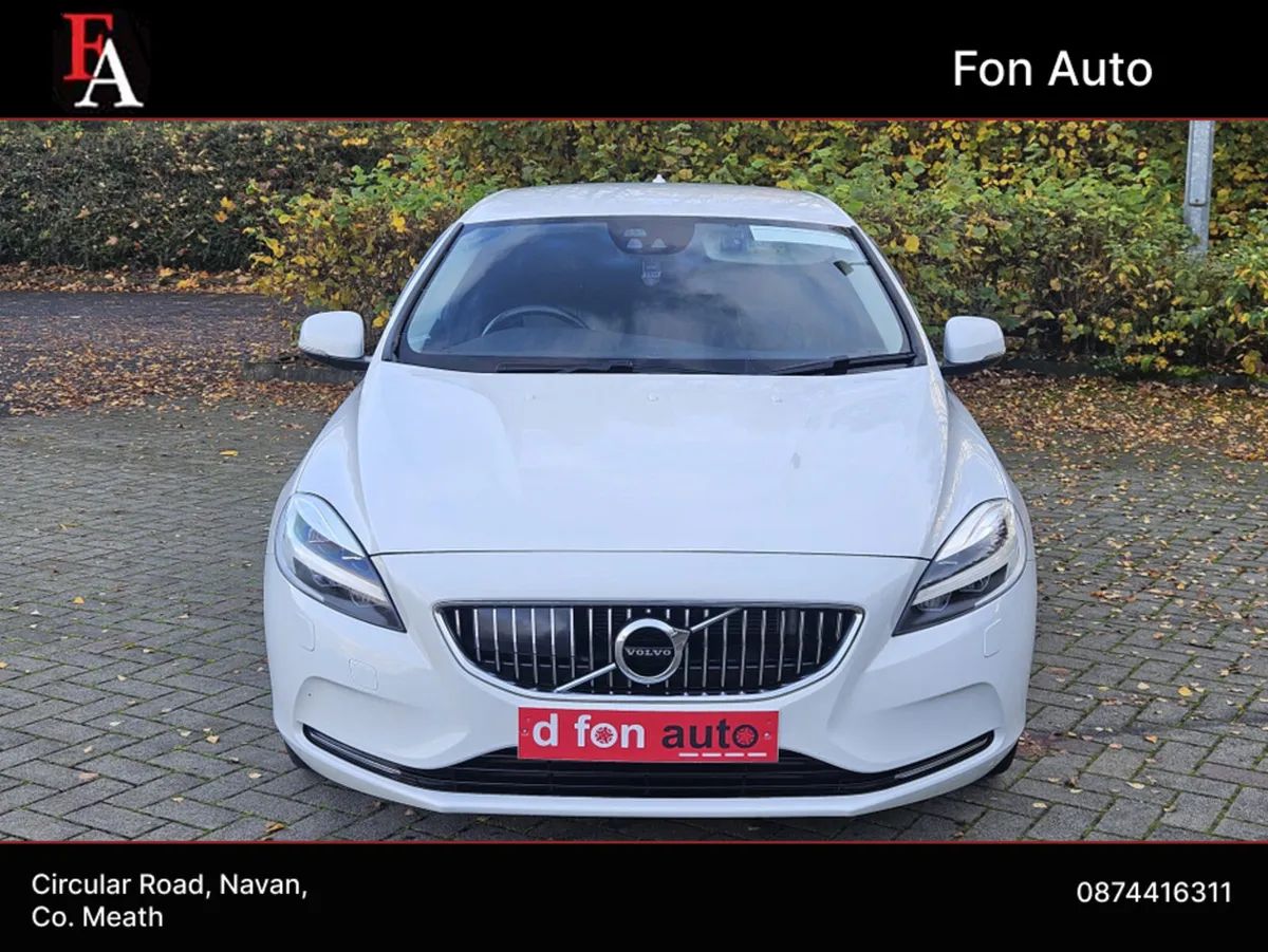 Volvo V40 2.0 DIESEL AUTOMATIC D4 MOMEMTUM HATCHBA - Image 2