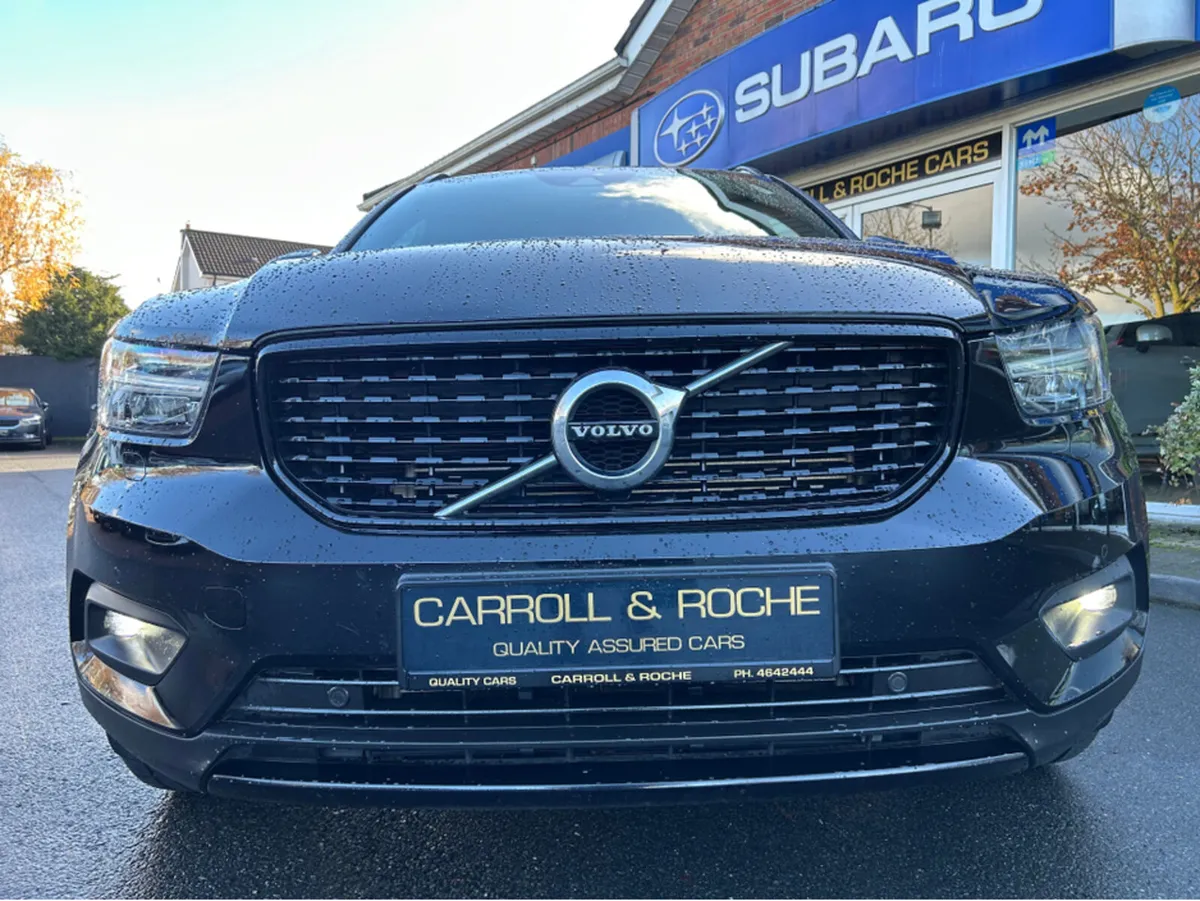 Volvo XC40 R-DESIGN T5 RECHARGE- PHEV - Beautiful - Image 4