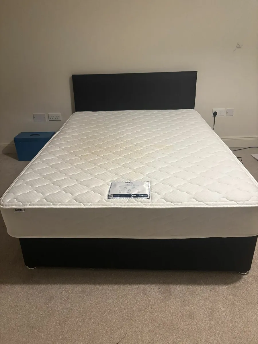 Double bed (6 months old)