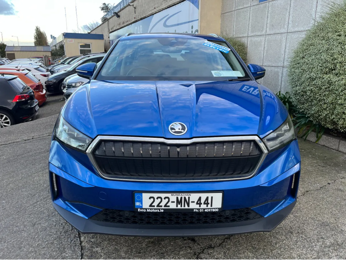 Skoda Enyaq 80 IV ELECTRIC //SAT NAV//REVERSE CAME - Image 2