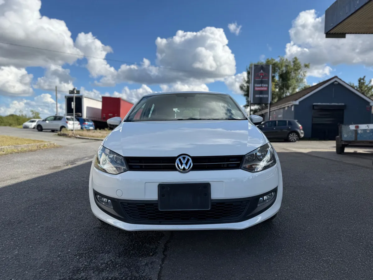 VOLKSWAGEN POLO ( 2015 ) 1.2L PETROL AUTOMATIC - Image 2