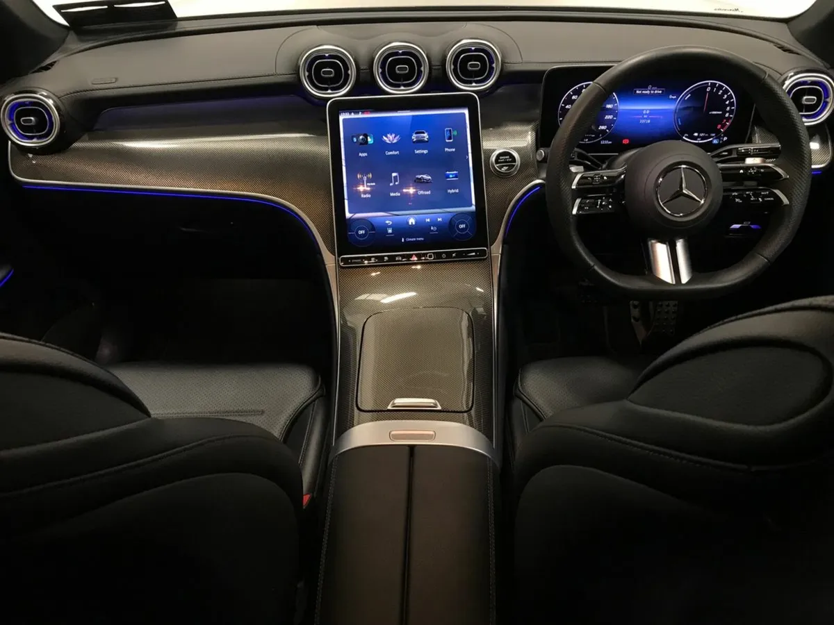 Mercedes-Benz GLC GLC300 e 4Matic AMG Line 31.2 kW - Image 4