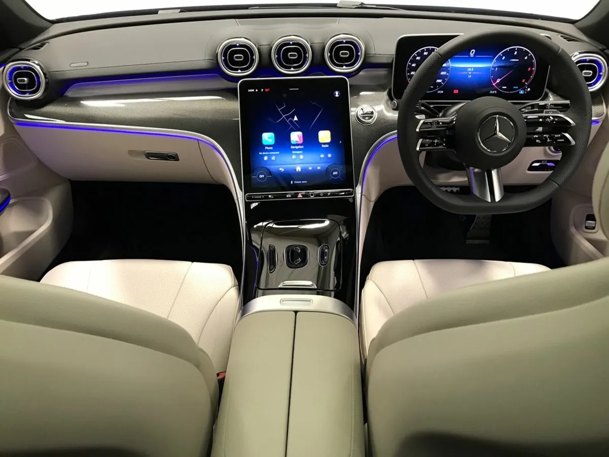 Mercedes-Benz CLE CLE220 D Coupe AMG Line + - Image 4