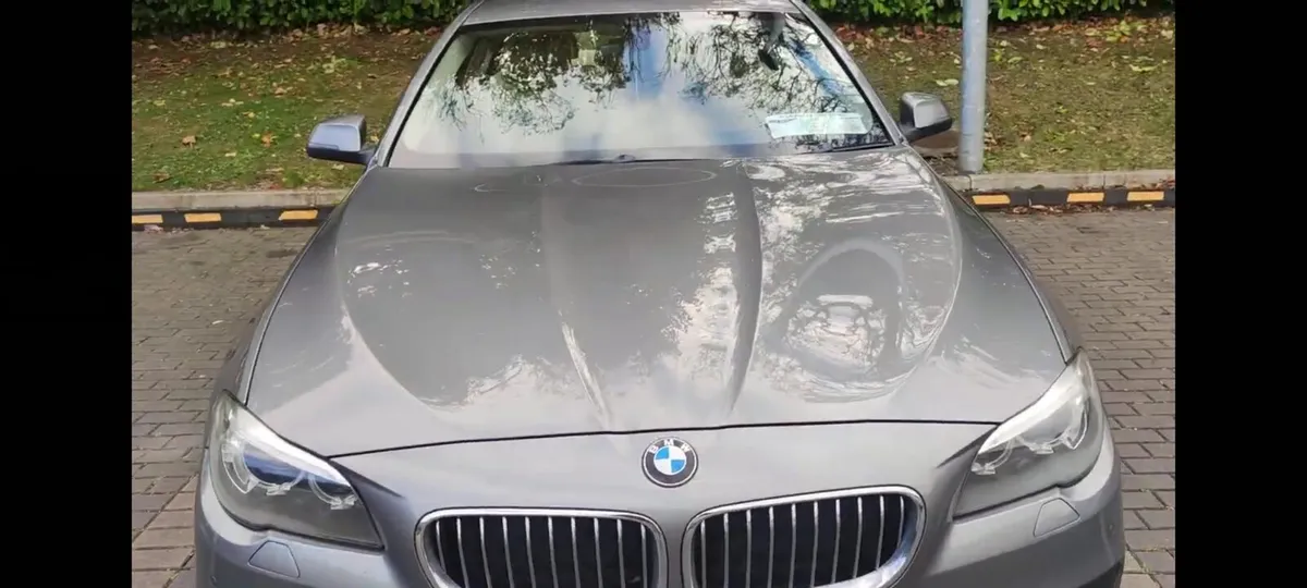 BMW 5-Series 2014 Grey metalic - Image 1