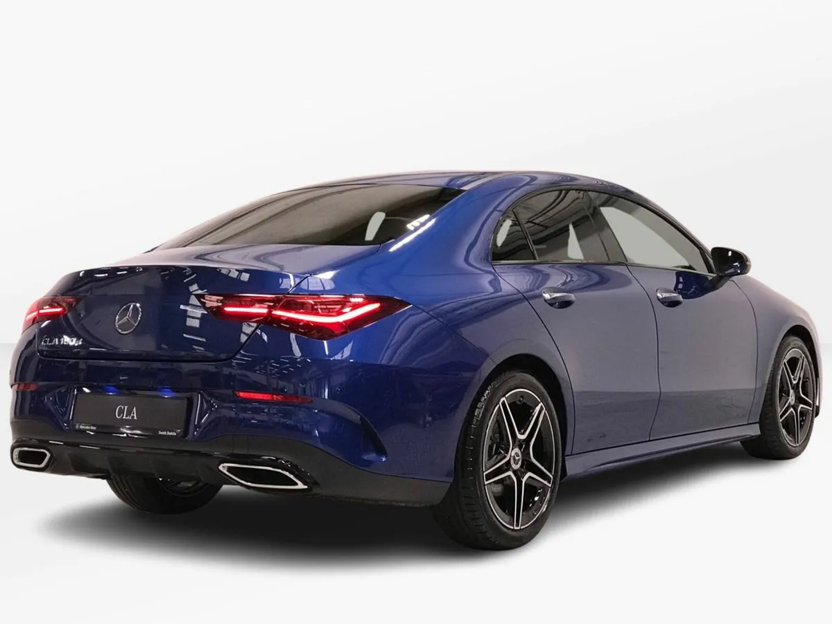 Mercedes-Benz CLA CLA180 D Coupe AMG Line + - Image 4