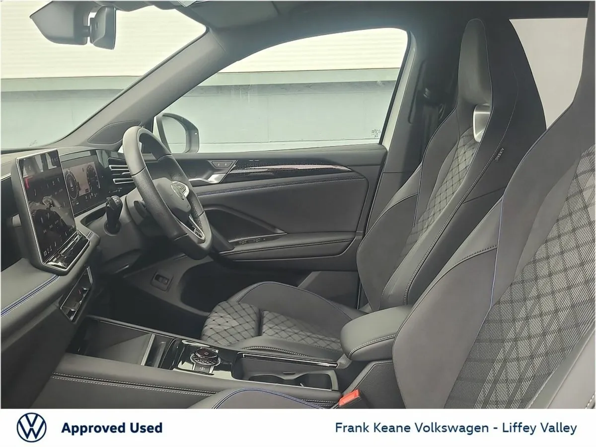 Volkswagen Tiguan R-LINE AUTO 1.5 PHEV 204HP *PLUG - Image 4
