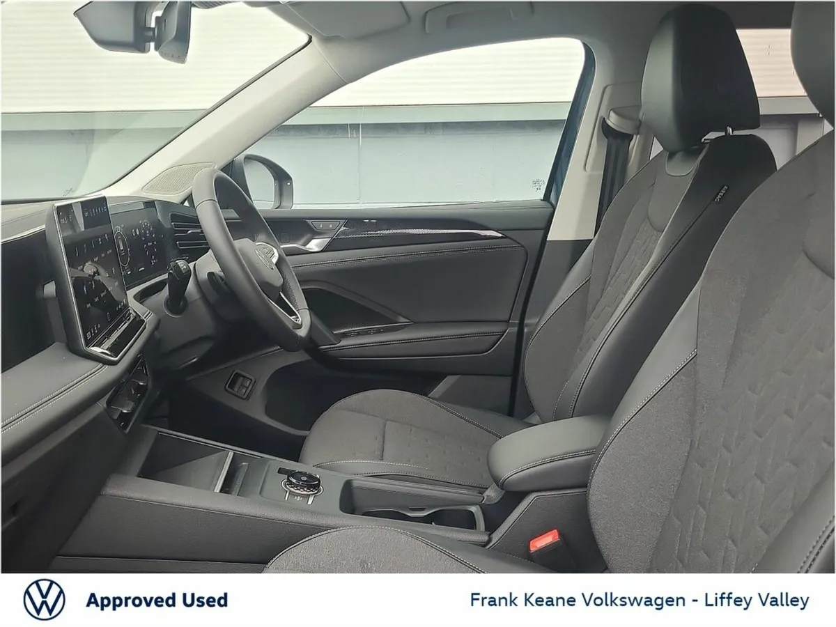 Volkswagen Tiguan MATCH PHEV AUTO 1.5TSI *PETROL P - Image 4