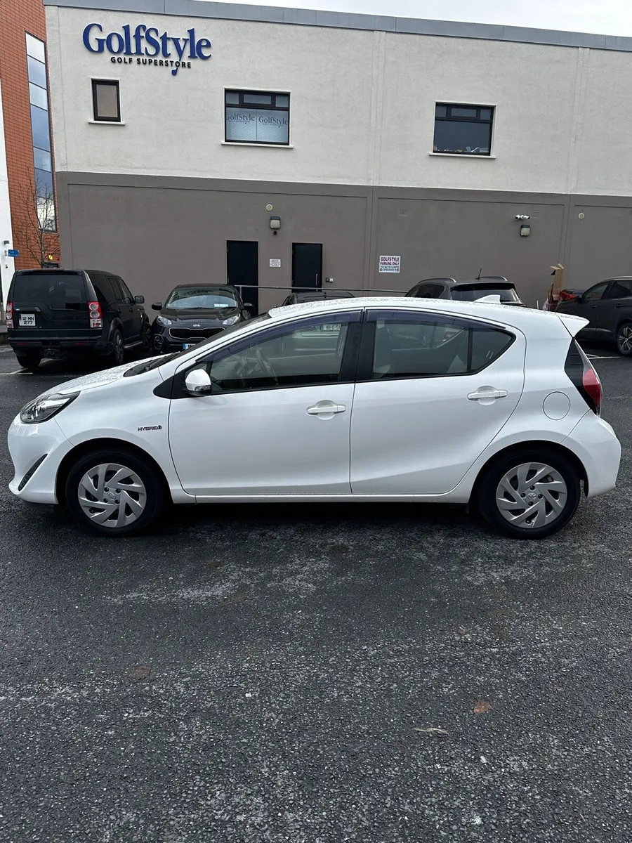 Toyota Aqua 2018 - Image 4