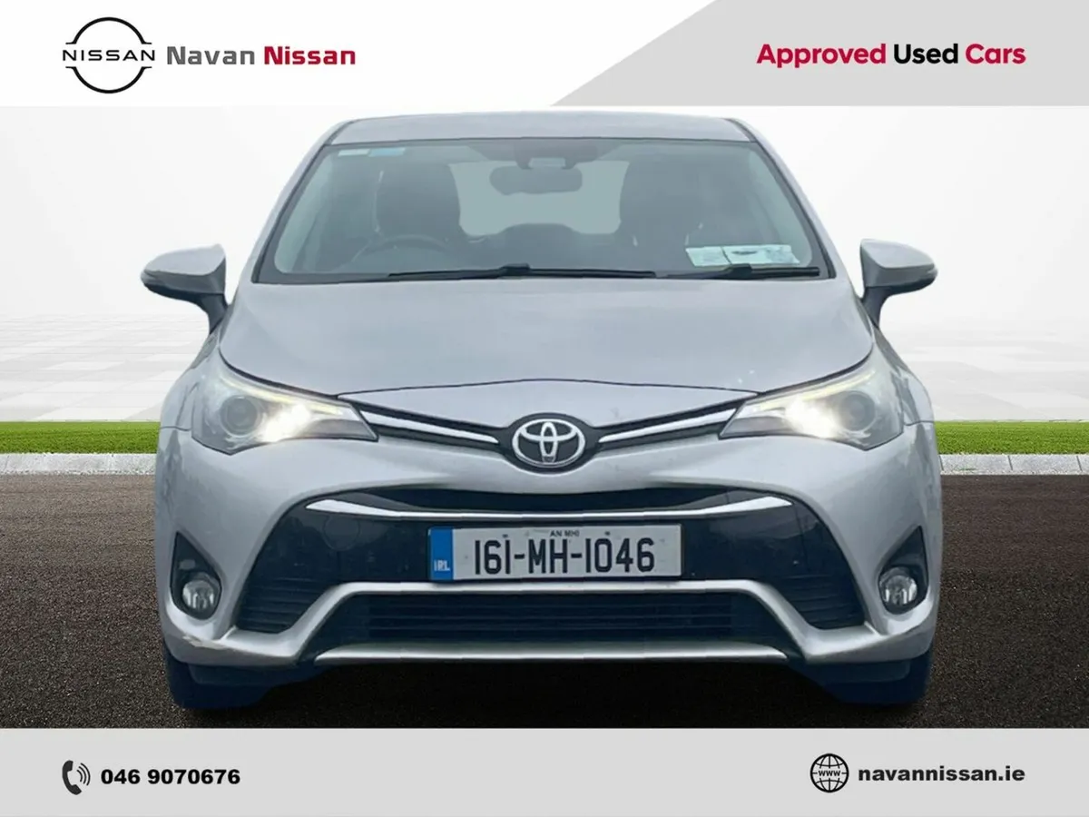 Toyota Avensis 1.6 D-4D Luna Navi Saloon - Image 3