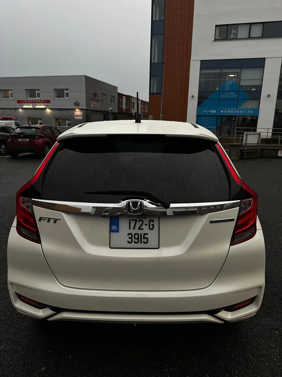 Honda Fit 2017 hybrid leather package - Image 2