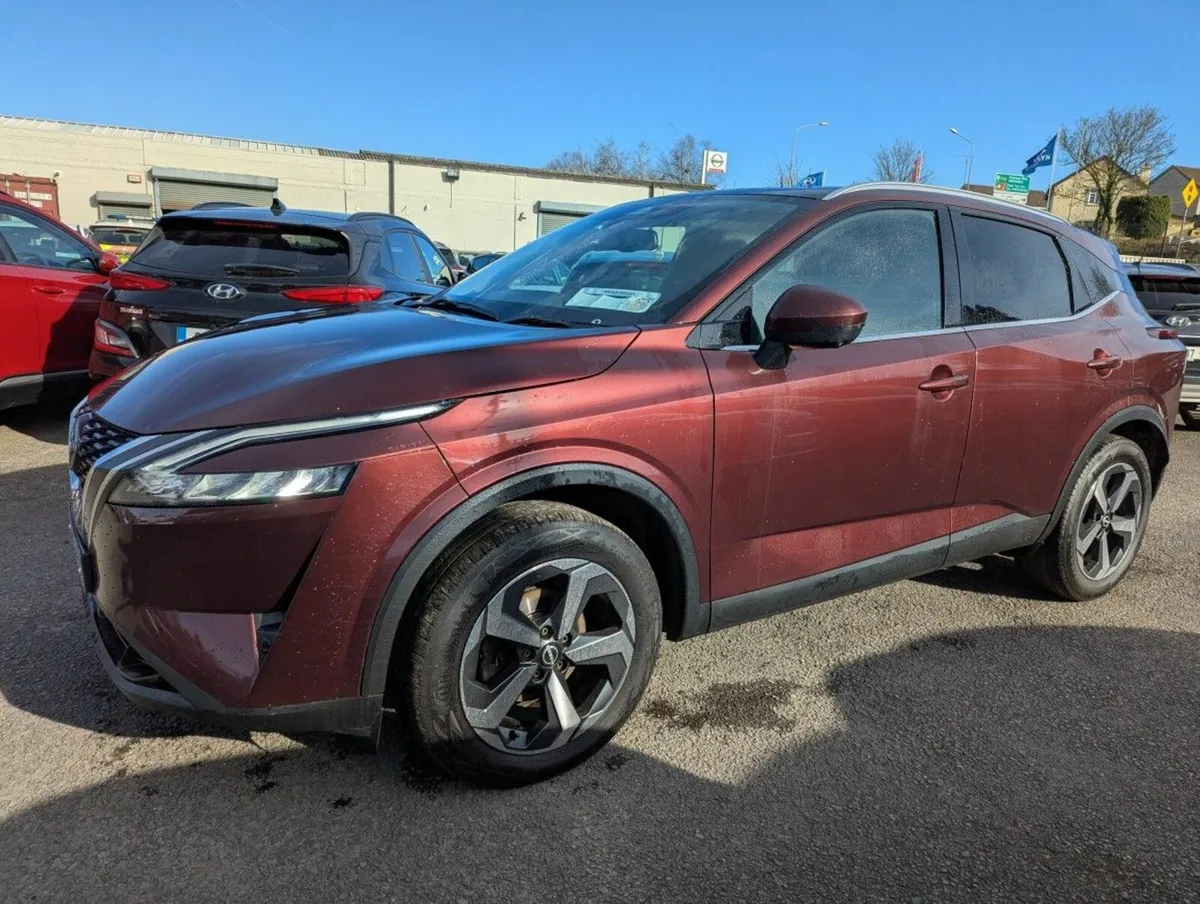 Nissan Qashqai 1.3i M/Hyb SV Premium *ON SALE* - Image 3