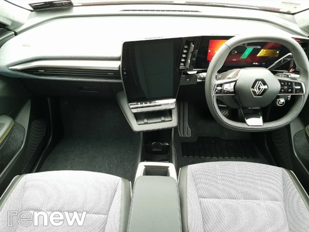 Renault Scenic techno 87kWh 220hp - Image 2