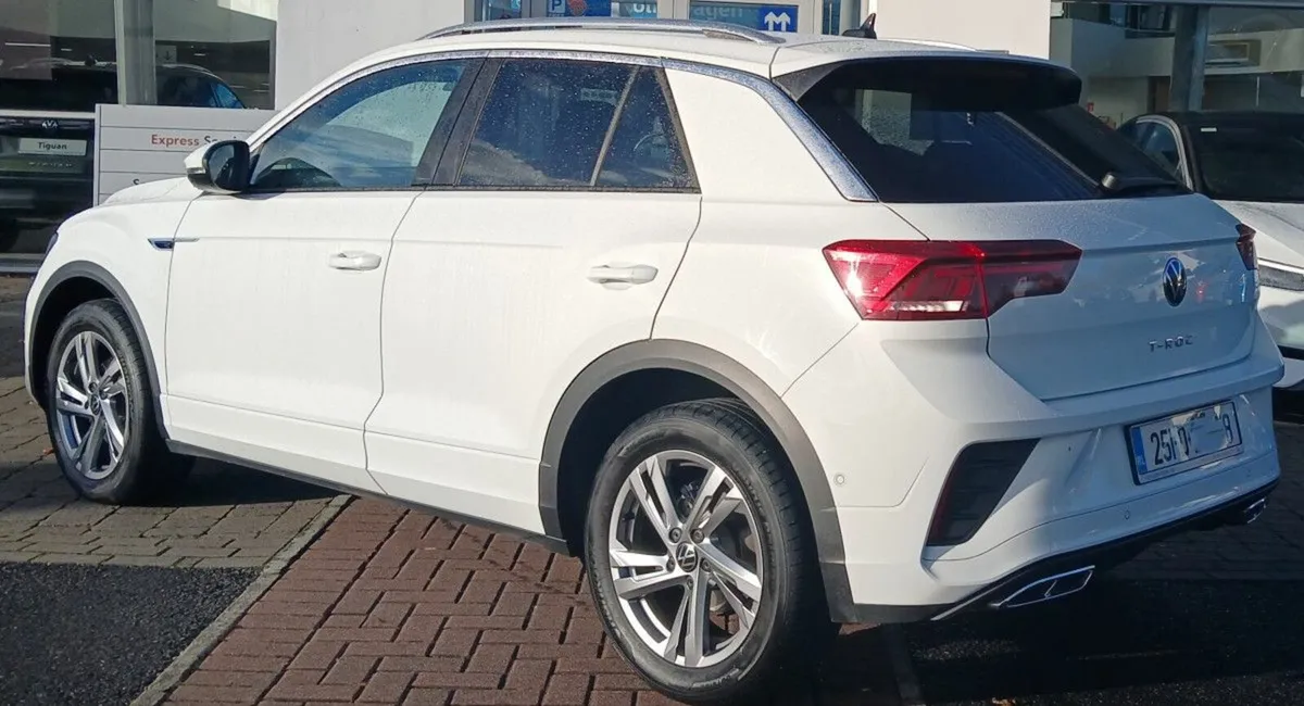 Volkswagen T-Roc R-Line 75 2.0 TDI 116HP **REAR VI - Image 4