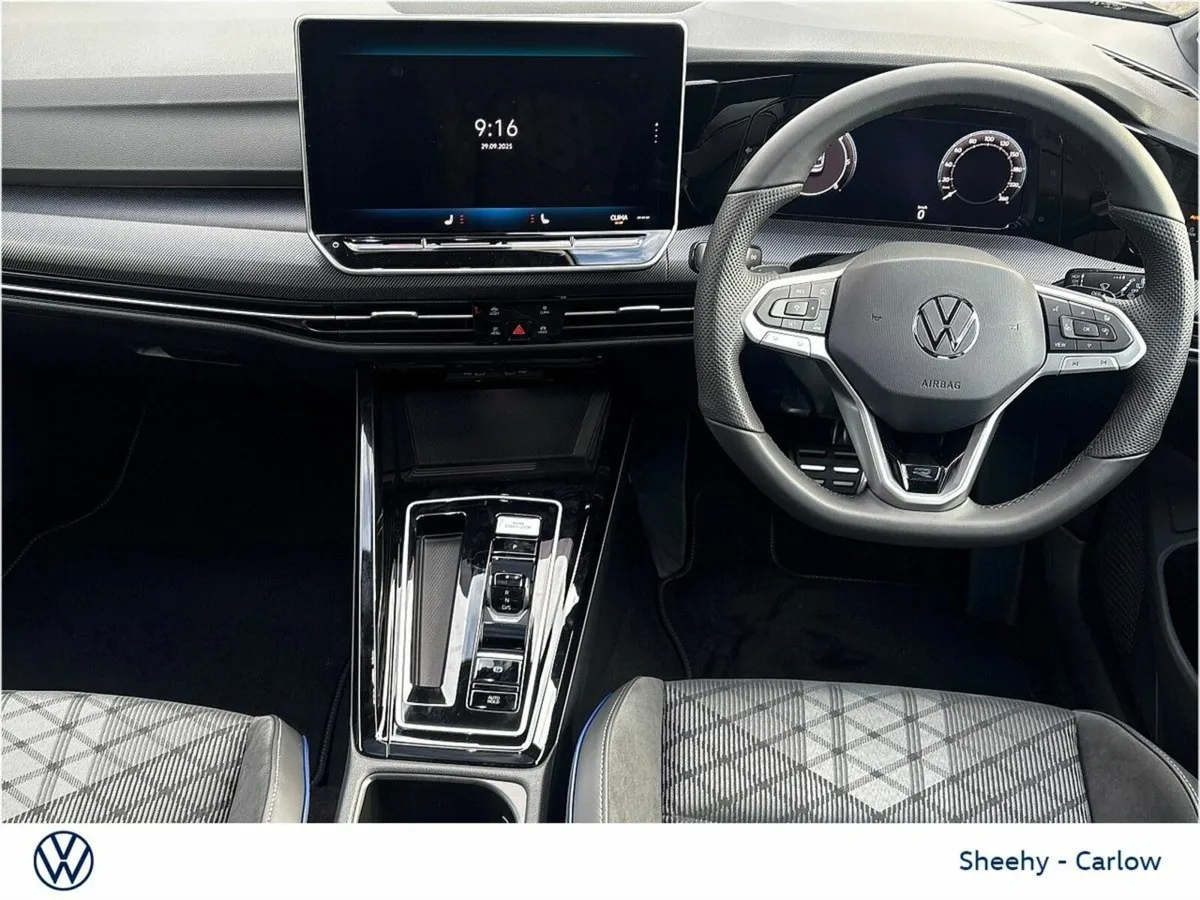 Volkswagen Golf 2.0TDI RLINE DSG 5DR - Image 2