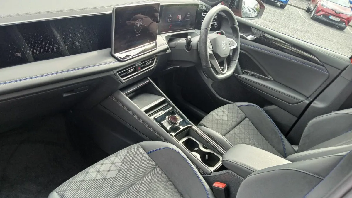 Volkswagen Tiguan R-Line 75 1.5 PHEV DSG 204HP **B - Image 3