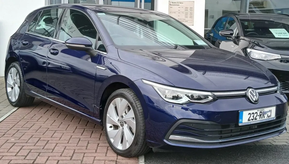 Volkswagen Golf Style 1.5 eTSI 130HP DSG MHEV **RE - Image 1