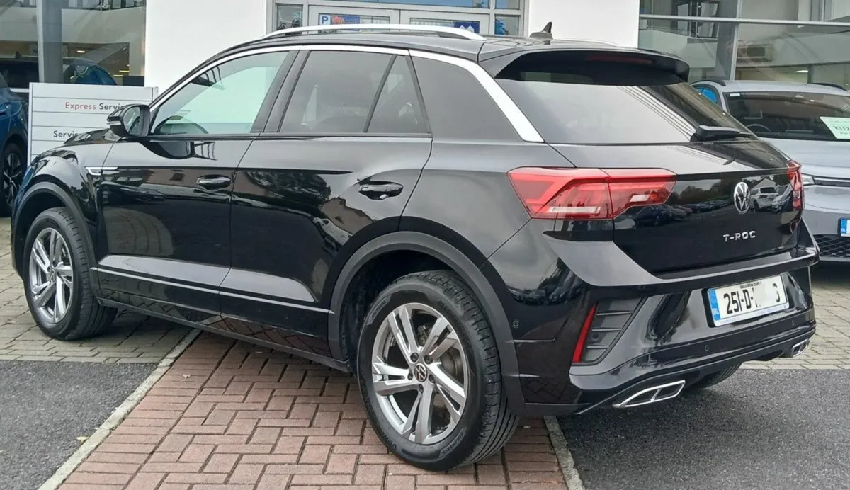 Volkswagen T-Roc R-Line 75 2.0 TDI 116HP **PARK AS - Image 4