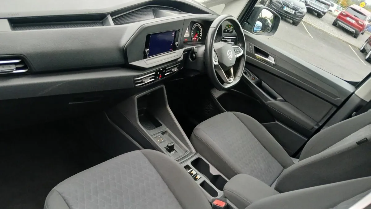 Volkswagen Caddy Maxi Life LIFE TDI 122HP LIFE TDI - Image 3