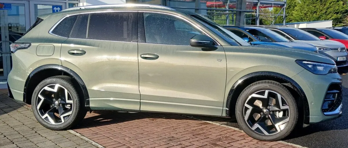 Volkswagen Tiguan R-Line 75 Edition 2.0 TDI 150HP - Image 2