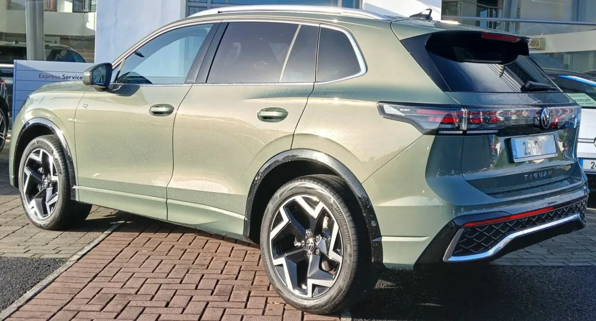 Volkswagen Tiguan R-Line 75 Edition 2.0 TDI 150HP - Image 4
