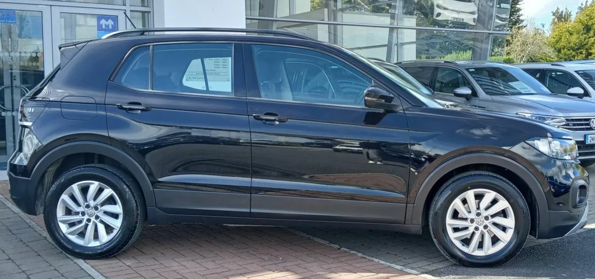 Volkswagen T-Cross Life 1.0 TSI 95HP **PARKING SEN - Image 2