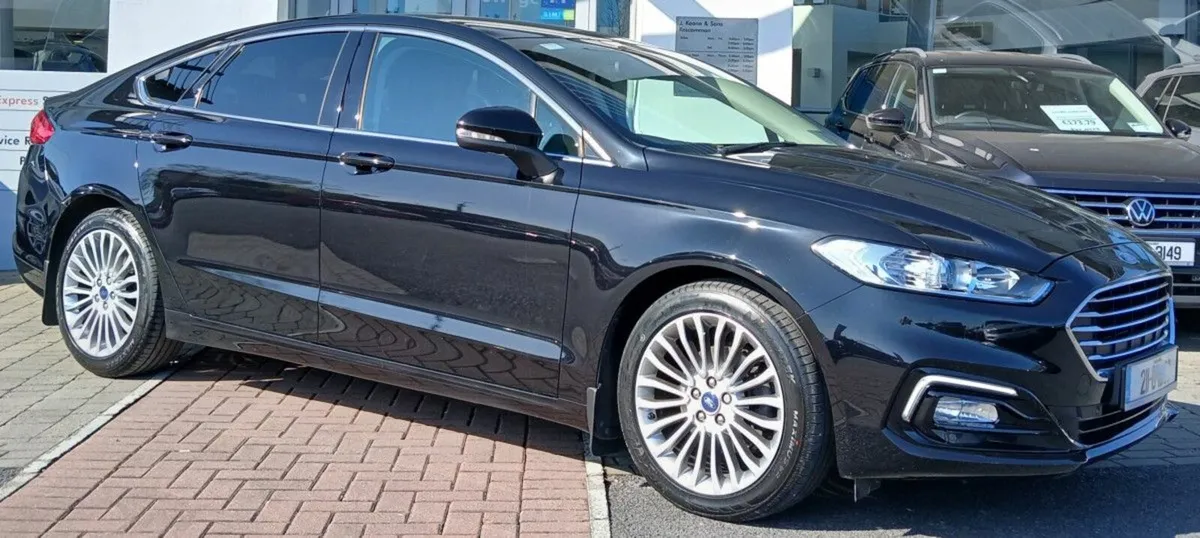 Ford Mondeo 2.0L EcoBlue 150PS Titanium **LEATHER - Image 2