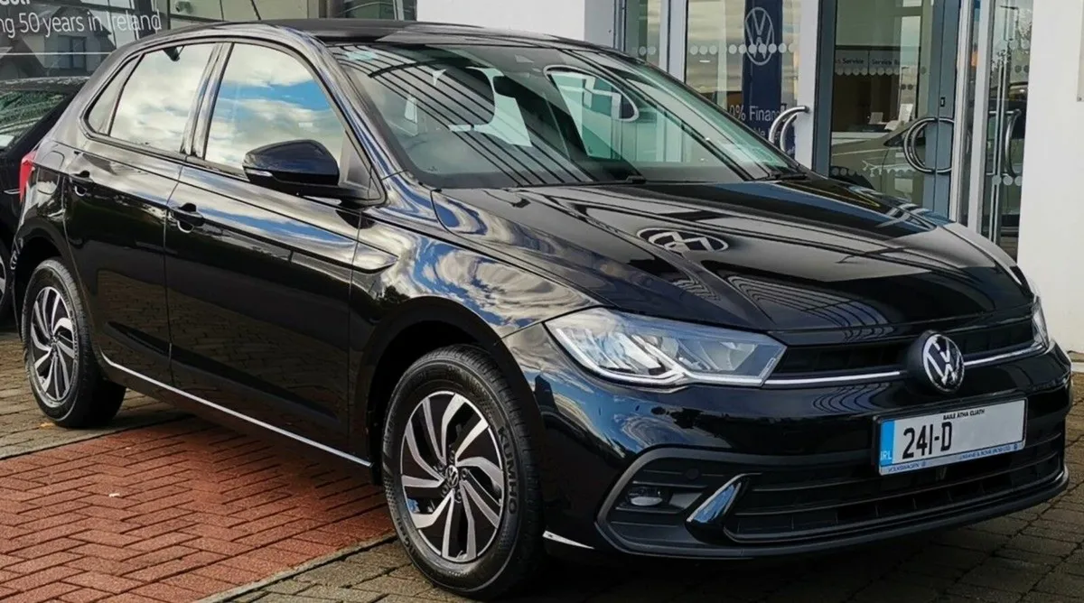 Volkswagen Polo Life 1.0 TSI 95HP **REARVIEW CAMER - Image 1