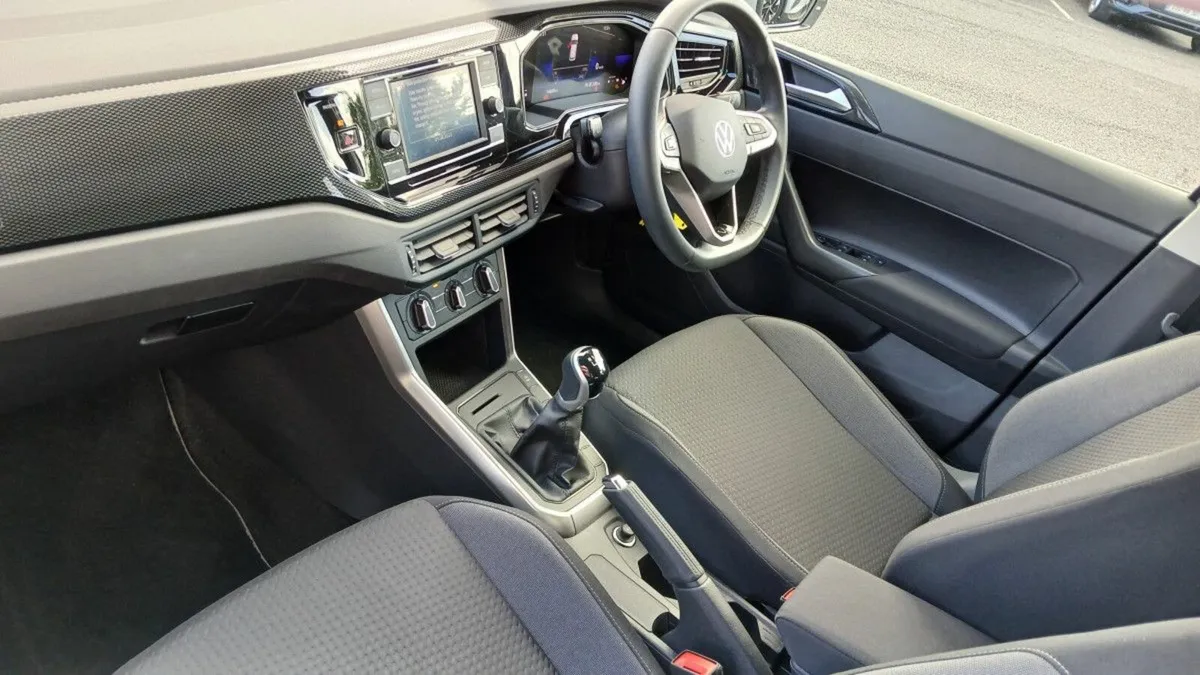 Volkswagen Polo LIFE 1.0 TSI 95HP **APP CONNECT, F - Image 3