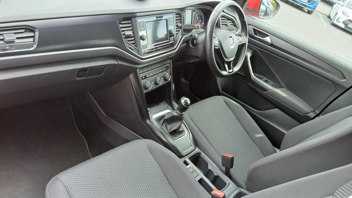 Volkswagen T-Roc 1.0 TSI 115 BHP **FINANCE AVAILAB - Image 3