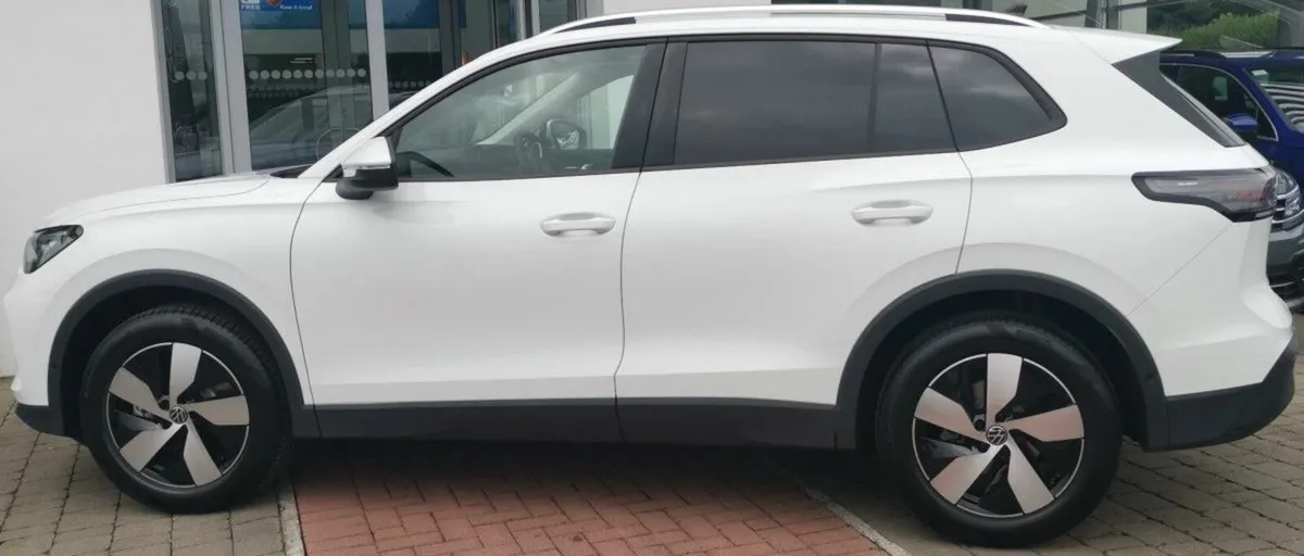 Volkswagen Tiguan 2.0 TDI 150 BHP **2 SEATER, AUTO - Image 4