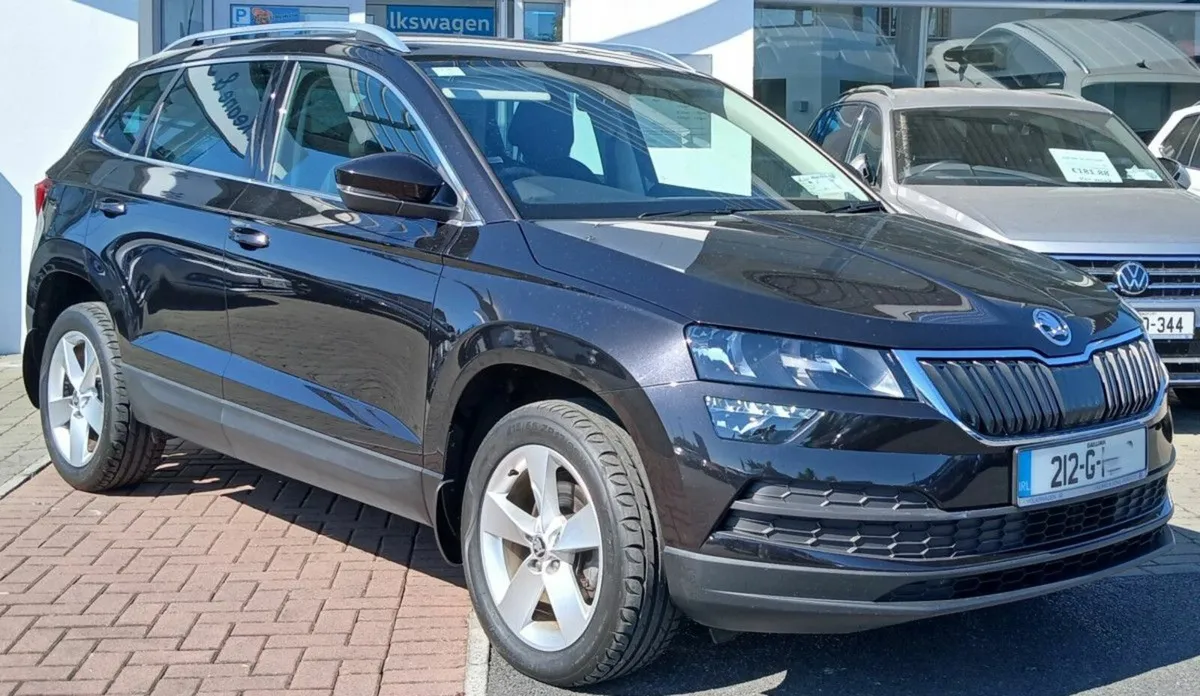 Skoda Karoq Ambition 2.0TDI 115HP **PARKING SENSOR - Image 1
