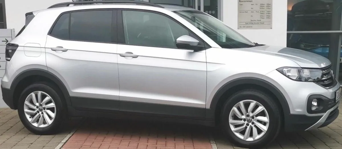 Volkswagen T-Cross Life 1.0 TSI 95HP **REARVIEW CA - Image 2