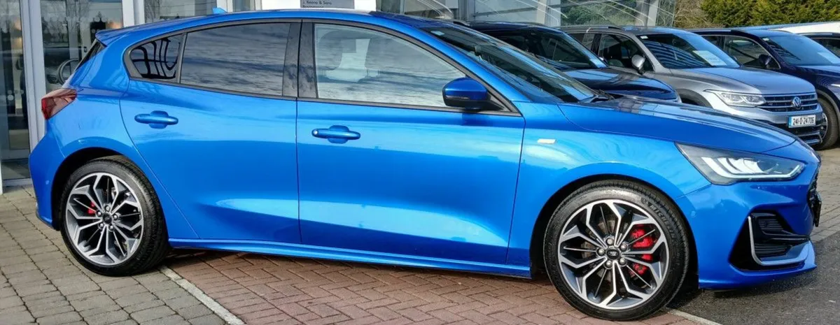 Ford Focus ST-Line Vignale 1.0L EcoBoost 125PS **R - Image 3