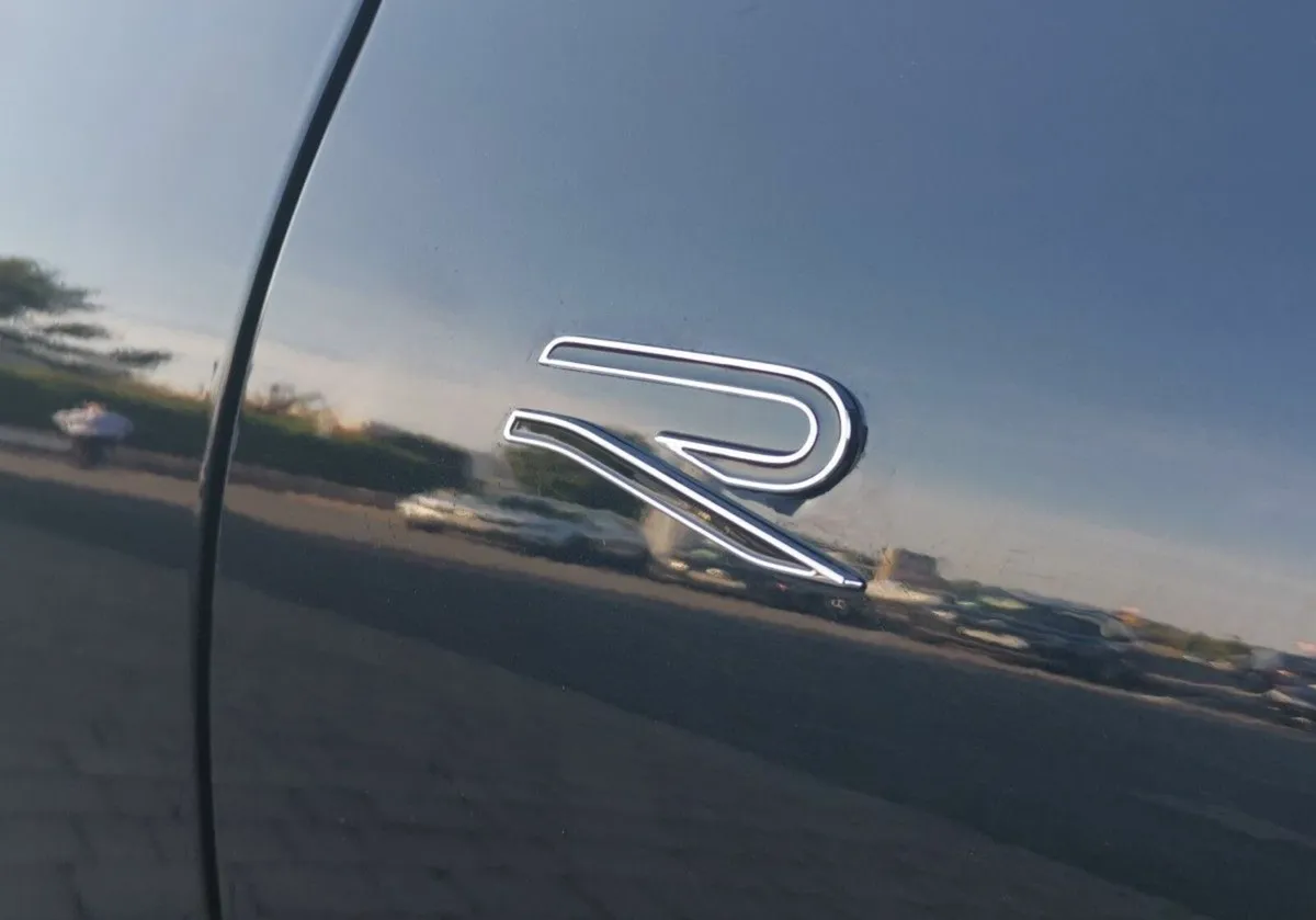 Volkswagen Tiguan R-Line 2.0 TDI 150HP  DSG **AUTO - Image 3