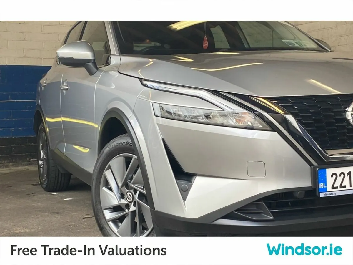 Nissan Qashqai 1.3 PET MILD HYBRID SV *** Price is - Image 3