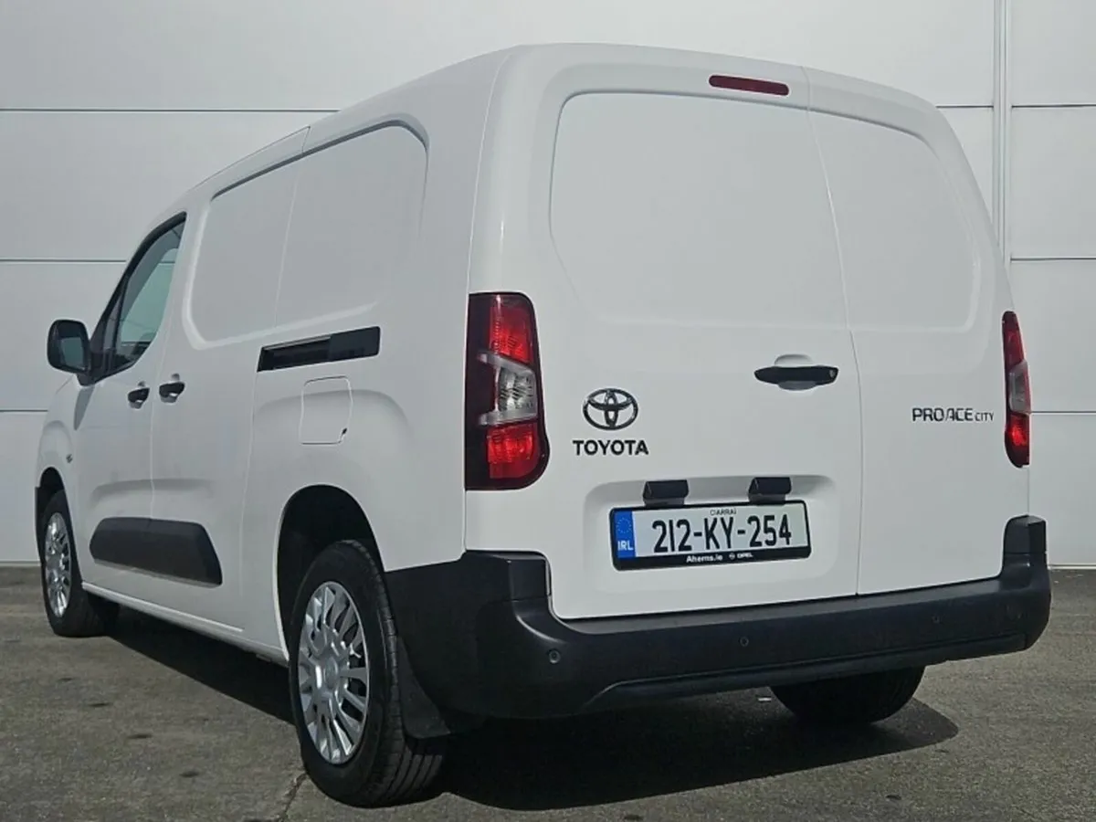 Toyota Proace PROACE  CITY 1.5 Diesel  100BHP - Image 3