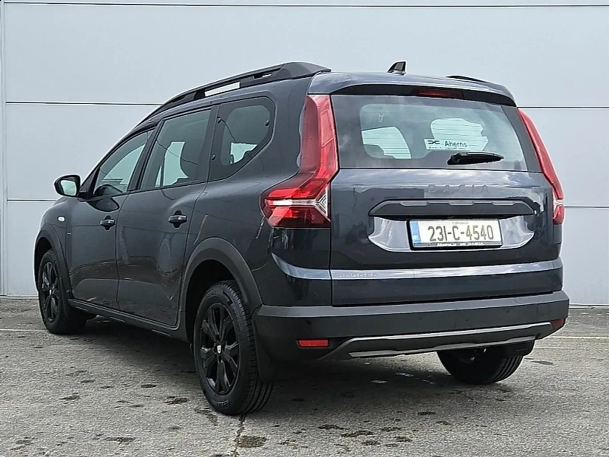 Dacia Jogger 1.0 L TCe 110 Extreme SE - Image 3