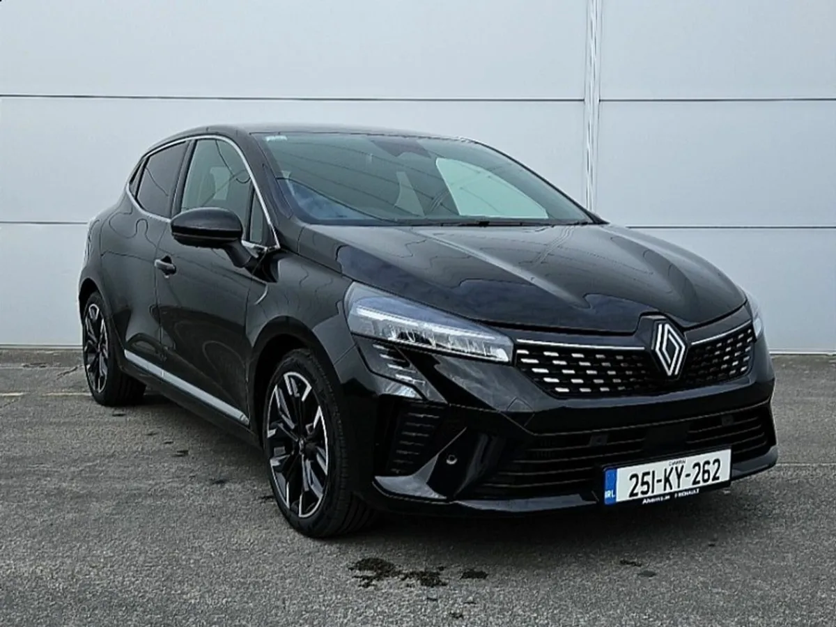 Renault Clio 1.0 L Techno - Image 1