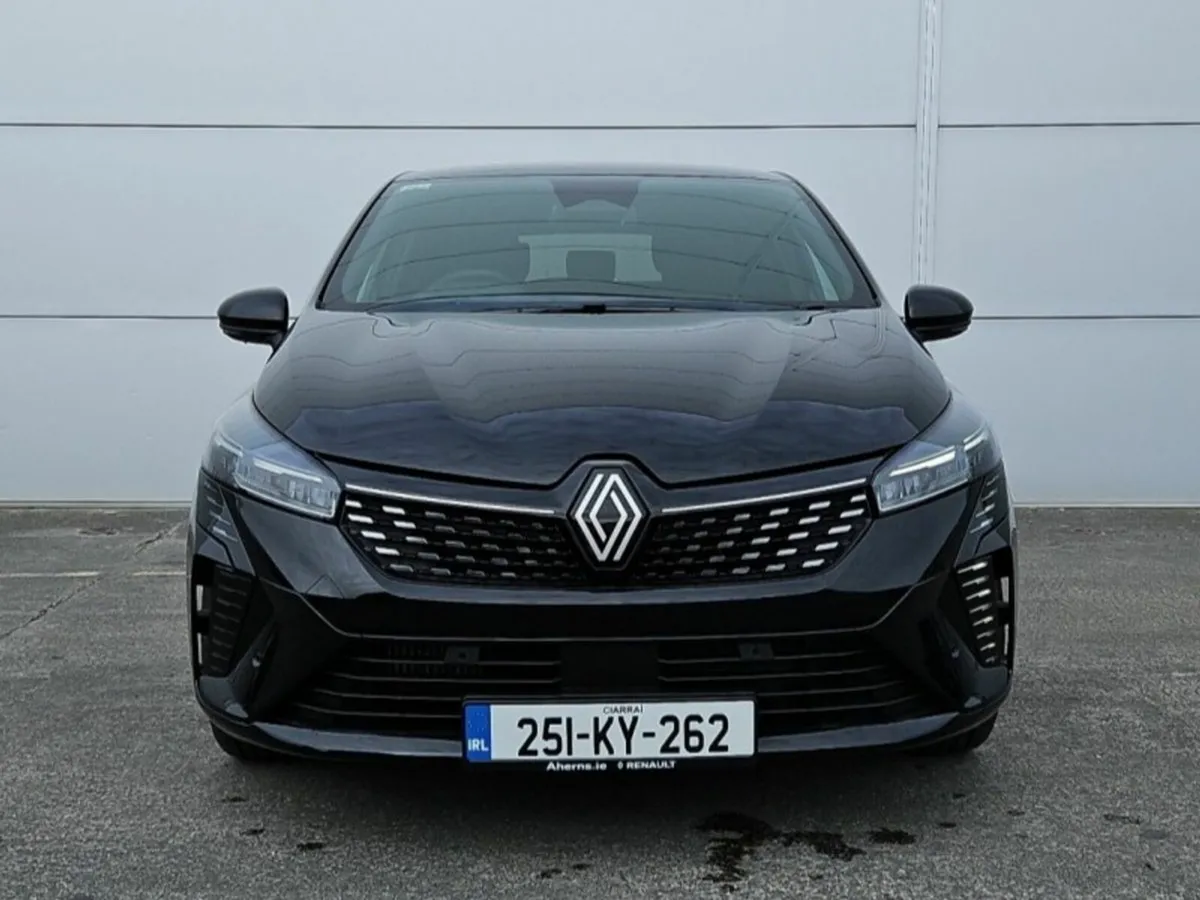 Renault Clio 1.0 L Techno - Image 2