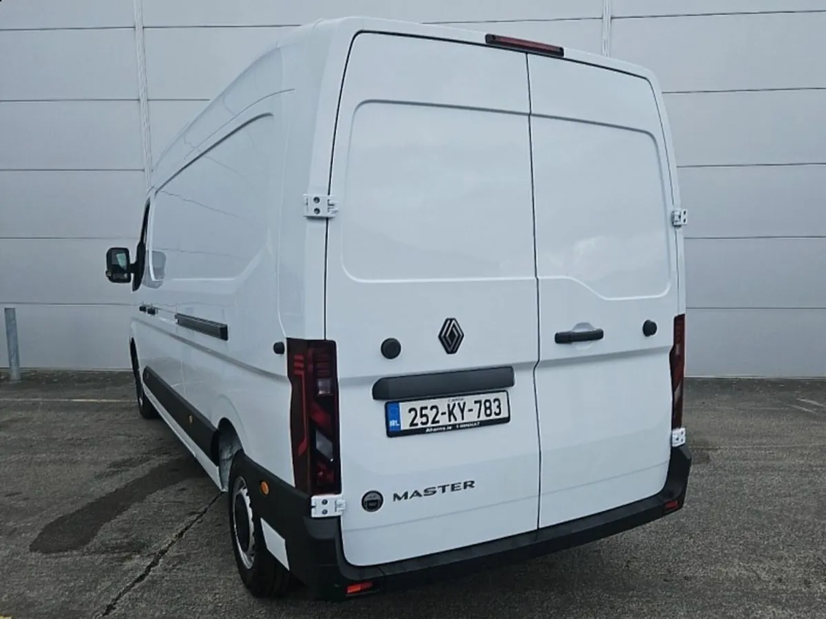 Renault Master MASTER LM35 START 130BHP - Image 4